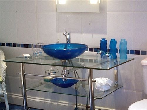 Linchens Bed And Breakfast Felbridge Екстериор снимка